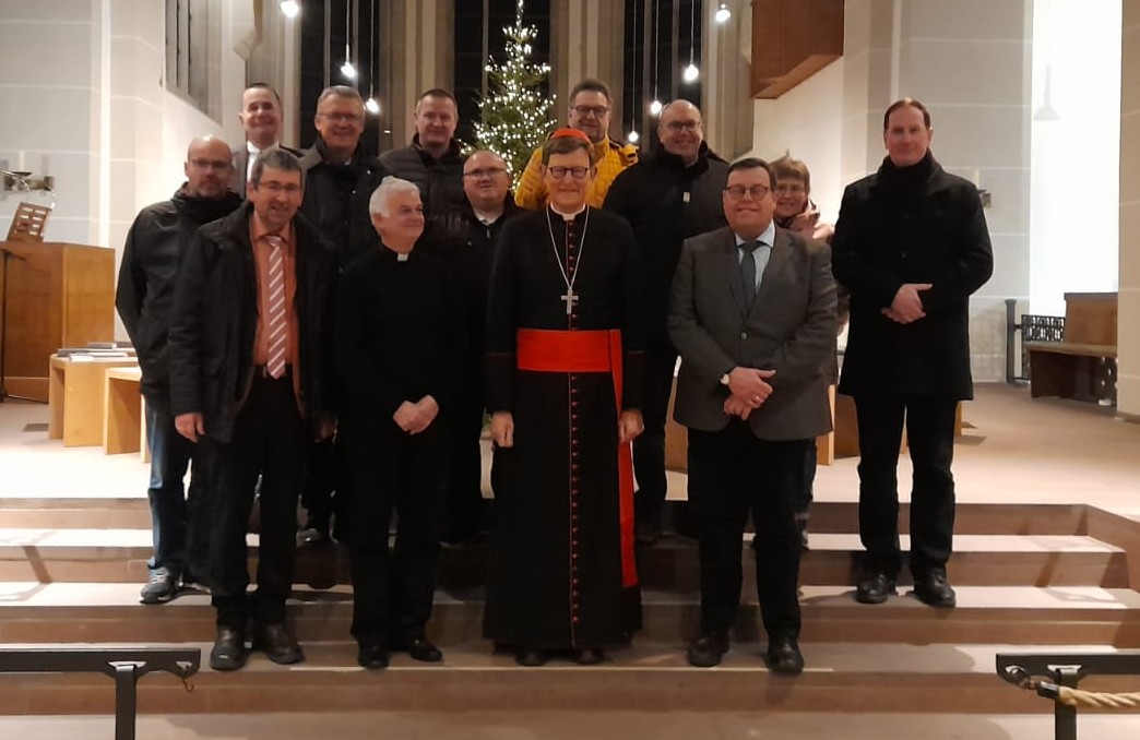 Die ADS Delegierten mit Kardinal Rainer Maria Woelki