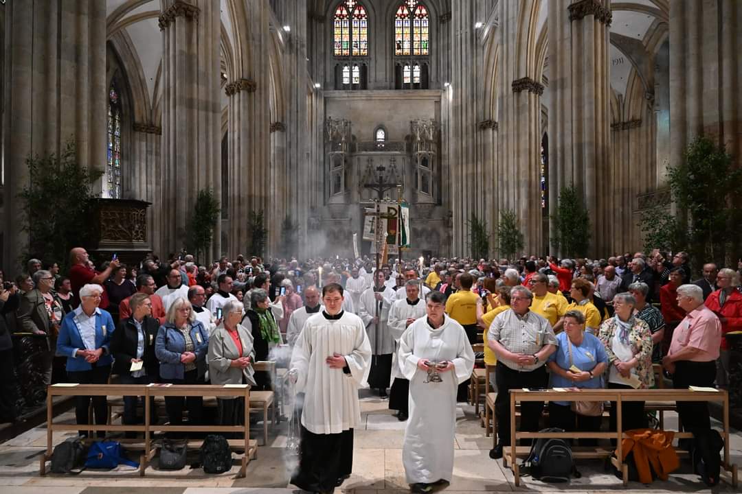 Dicht gefüllt war der Dom mit den Süddeutschen Mesner-/innen